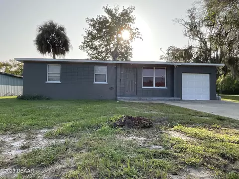 572 White St, Daytona Beach, FL 32114