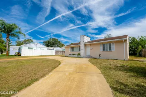 1808 N Halifax Ave, Daytona Beach, FL 32118