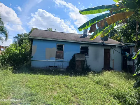 111 W Beresford Ave, Deland, FL 32720