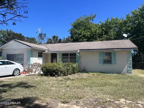 731 Essex Rd, Daytona Beach, FL 32114