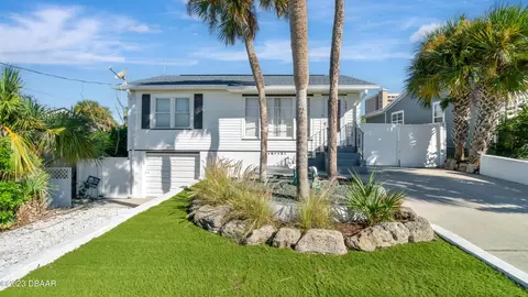127 Cheshire Rd, Daytona Beach, FL 32118