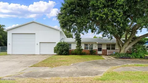1913 Carolina Ave, Ormond Beach, FL 32174