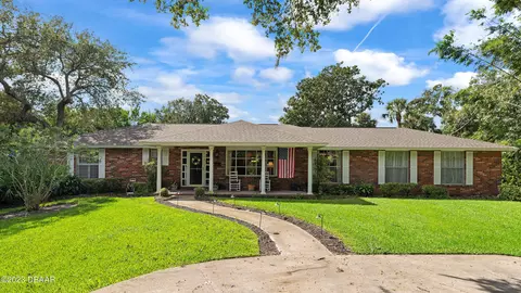 892 N Halifax Dr, Ormond Beach, FL 32176