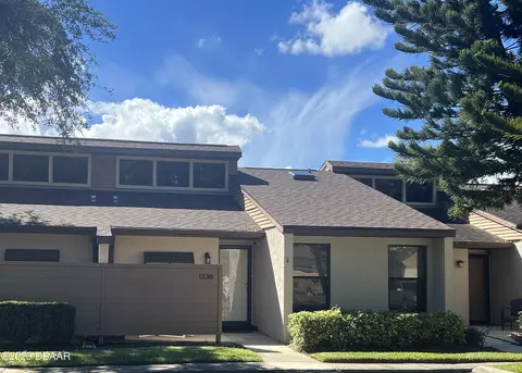 1238 Charter Oaks Cir, Holly Hill, FL 32117
