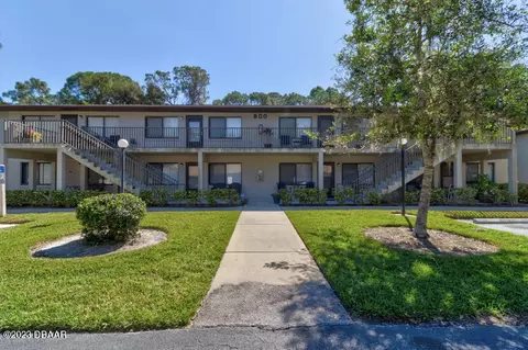 1601 Big Tree Rd #808, South Daytona, FL 32119