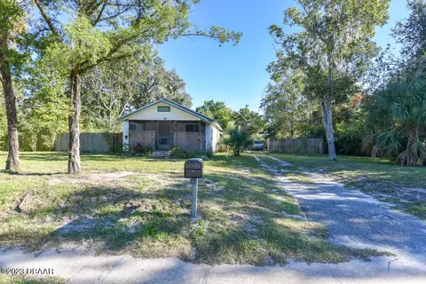 533 8th St, Holly Hill, FL 32117