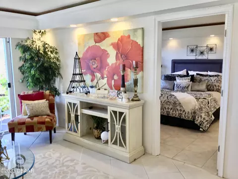 118 S Halifax Ave #101, Daytona Beach, FL 32118