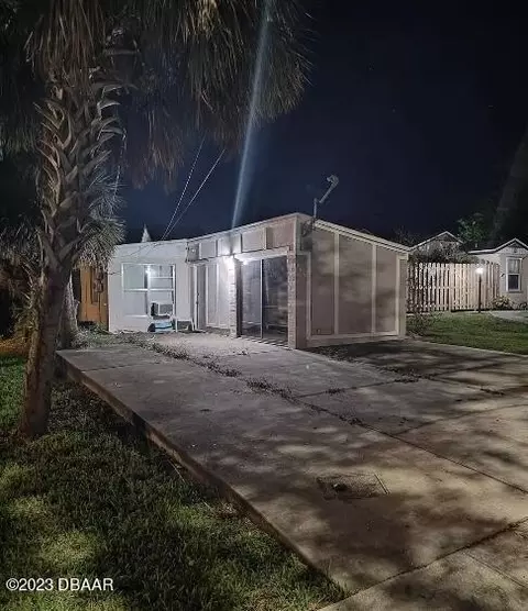307 Mobile Ave, Daytona Beach, FL 32118