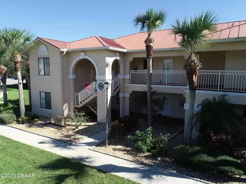 302 Harbour Blvd #101, New Smyrna Beach, FL 32169