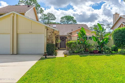 640 Brown Pelican Dr, Daytona Beach, FL 32119