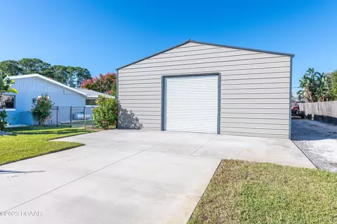 2932 Queen Palm Dr, Edgewater, FL 32141 photo 3