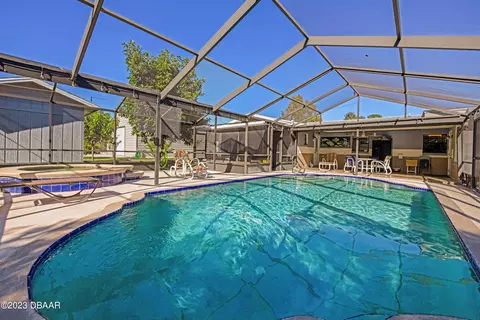 2932 Queen Palm Dr, Edgewater, FL 32141 photo 13