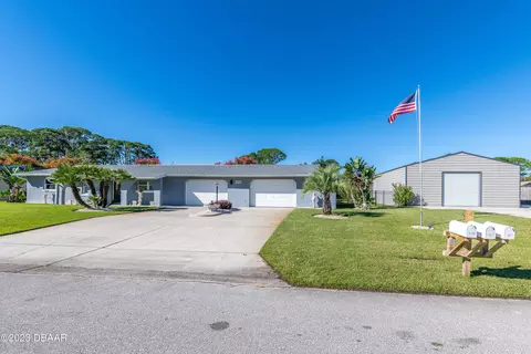 2932 Queen Palm Dr, Edgewater, FL 32141 photo 2