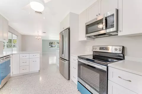 2002 Pine Tree Dr, Edgewater, FL 32141 photo 11