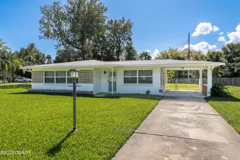 2002 Pine Tree Dr, Edgewater, FL 32141 photo 2