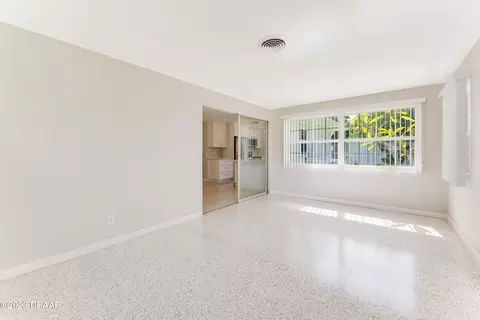 2002 Pine Tree Dr, Edgewater, FL 32141 photo 3