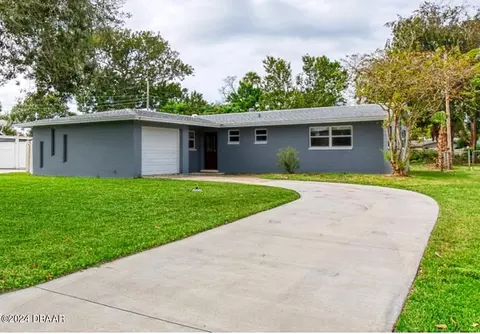 1674 Louisiana Rd, South Daytona, FL 32119