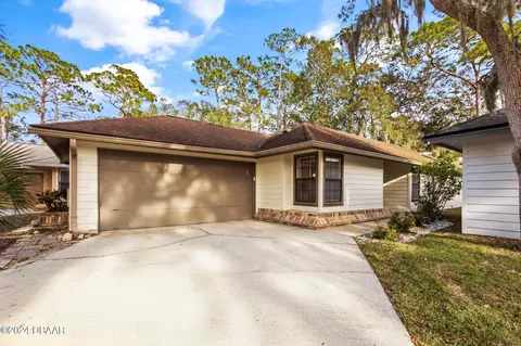 6223 Klondike Dr, Port Orange, FL 32127
