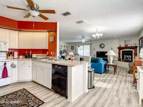 2603 Yule Tree Dr, Edgewater, FL 32141 photo 13