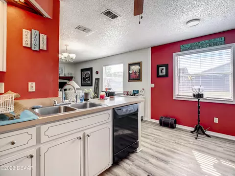 2603 Yule Tree Dr, Edgewater, FL 32141 photo 10