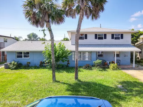 420 Auburn Dr, Daytona Beach, FL 32118