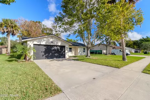 794 Bennett Rd, South Daytona, FL 32119