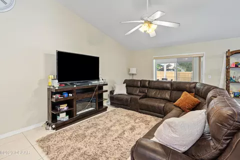 1718 Queen Palm Dr, Edgewater, FL 32132 photo 4