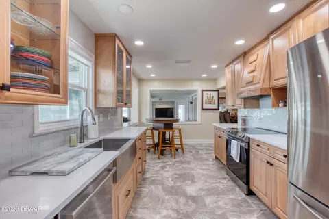 2876 John Anderson Dr, Ormond Beach, FL 32176 photo 17