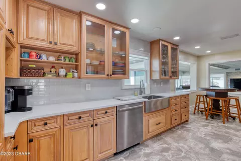 2876 John Anderson Dr, Ormond Beach, FL 32176 photo 16