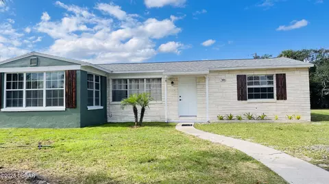 386 S Halifax Dr, Ormond Beach, FL 32176