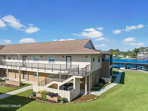 1640 Juno Trl #204B, Astor, FL 32102