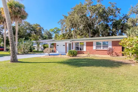 135 E Turgot Ave, Edgewater, FL 32132