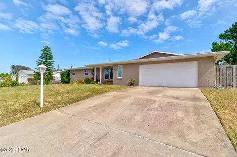 543 N Halifax Dr, Ormond Beach, FL 32176 photo 2