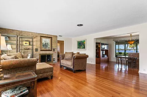 544 Riverside Dr, Ormond Beach, FL 32176 photo 6