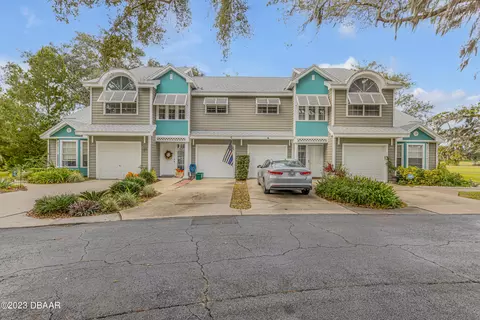 160 Grand Oaks Cir, Daytona Beach, FL 32114