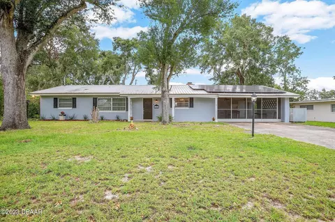 1001 Crescent Pkwy, Deland, FL 32724