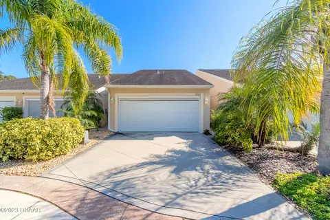 2204 Hawks Cove Cir, New Smyrna Beach, FL 32168