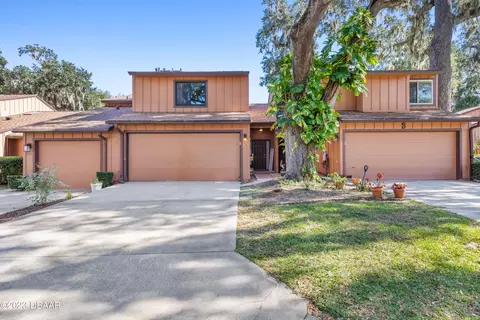 325 W Park Pl, Ormond Beach, FL 32174