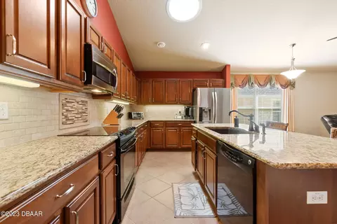 679 Elk River Dr, Ormond Beach, FL 32174 photo 6