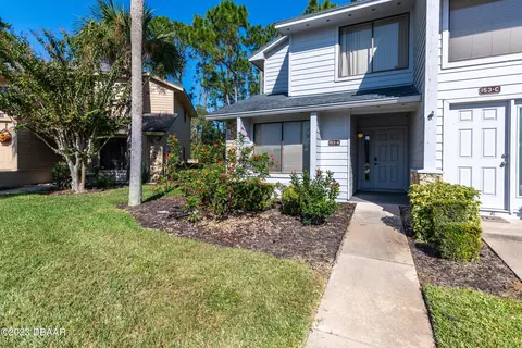 153 Blue Heron Dr #A, Daytona Beach, FL 32119
