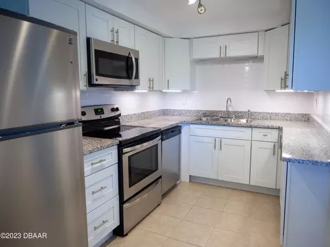 222 Putnam Ave, Ormond Beach, FL 32174 photo 8