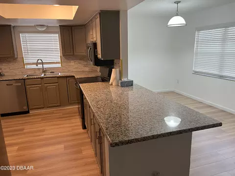 424 Banana Cay Dr #E, South Daytona, FL 32119