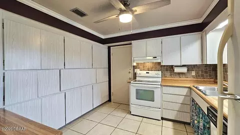 43 Sandra Dr, Ormond Beach, FL 32176 photo 4