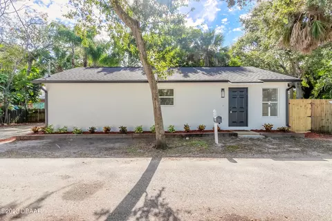 205 Esther St, New Smyrna Beach, FL 32169