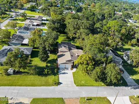 227 Putnam Ave, Ormond Beach, FL 32174 photo 2
