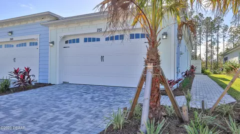 251 Pop Top Ln, Daytona Beach, FL 32124