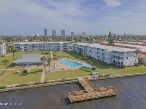 3009 N Halifax Ave #6, Daytona Beach, FL 32118