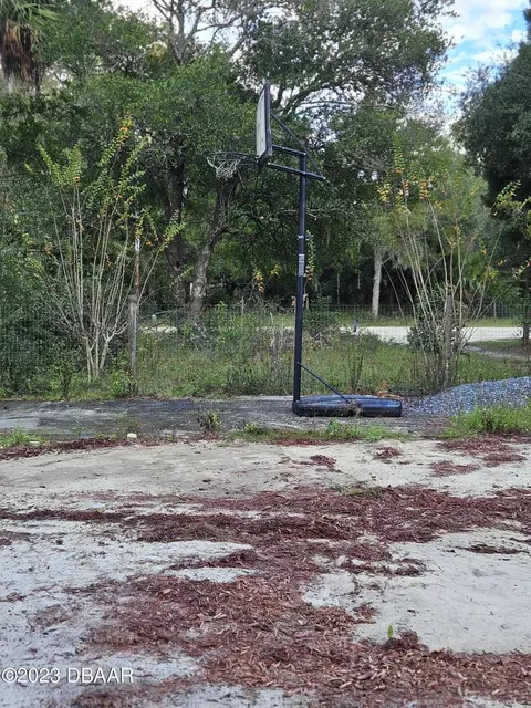 105 James Ave, Interlachen, FL 32148 photo 7
