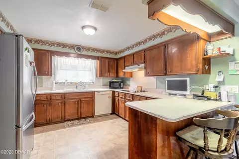 240 Landmark Cir, Ormond Beach, FL 32176 photo 6