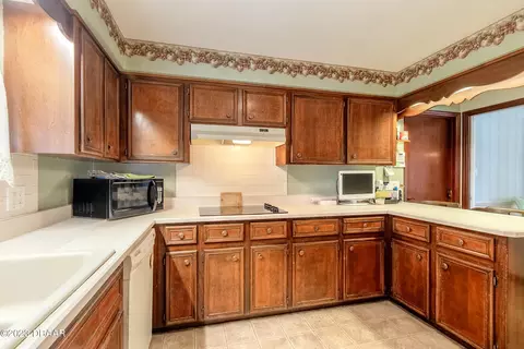 240 Landmark Cir, Ormond Beach, FL 32176 photo 8
